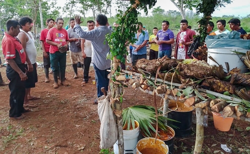 CHACHAK WAJ, PI'BIL WAAJ (COMIDA CEREMONIAL) image