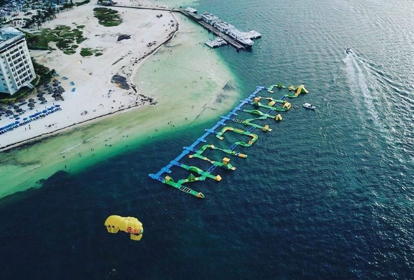 Playa Langosta image